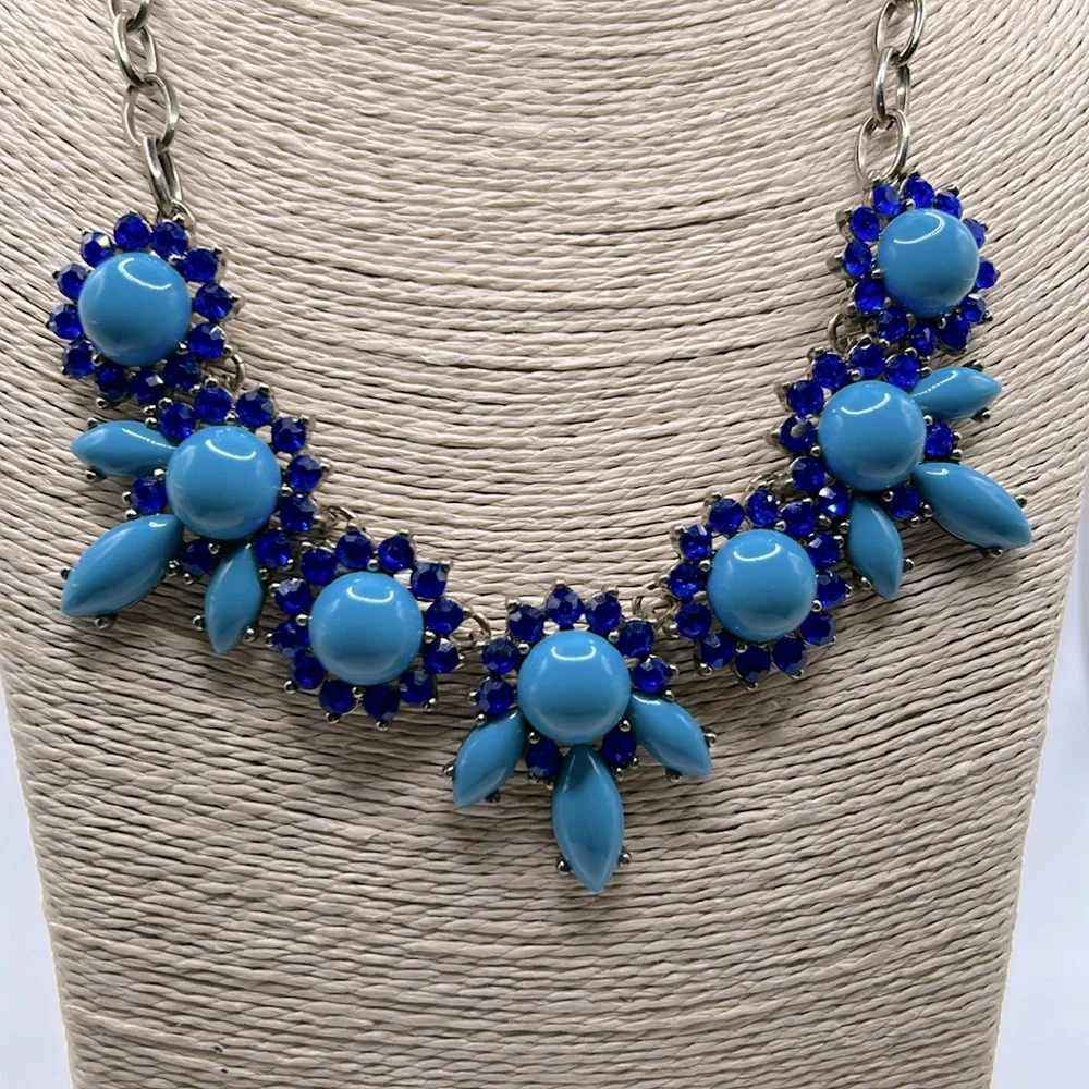 J Crew floral necklace blue rhinestones cabochon gold tone evening casual wear
